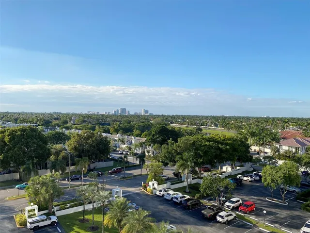 $1,850 | 1000 Parkview Drive, Unit 825, Hallandale Beach, FL 33009