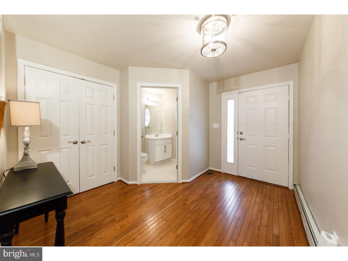 134 Castleton Road Princeton, NJ 08540 - Photo 2 of 19 Foyer
