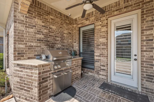 $710,000 | 137 Silverwood Ranch Drive, Shenandoah, TX 77384