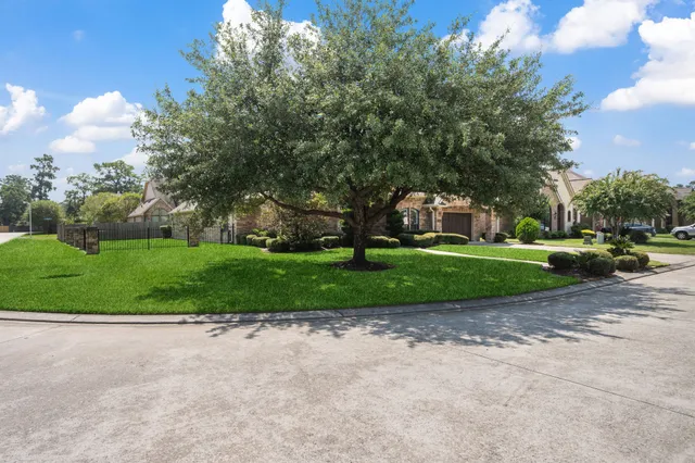 $710,000 | 137 Silverwood Ranch Drive, Shenandoah, TX 77384