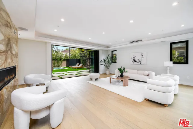 $3,375,000 | 4906 Van Noord Avenue, Sherman Oaks, CA 91423