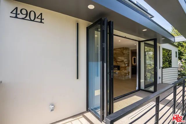 $3,375,000 | 4906 Van Noord Avenue, Sherman Oaks, CA 91423