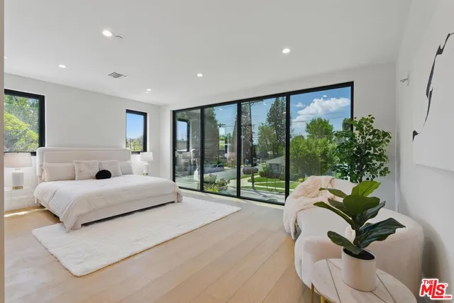 $3,375,000 | 4906 Van Noord Avenue, Sherman Oaks, CA 91423