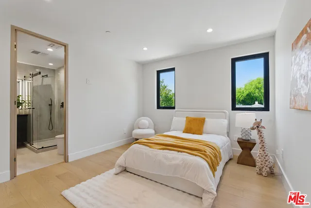 $3,375,000 | 4906 Van Noord Avenue, Sherman Oaks, CA 91423