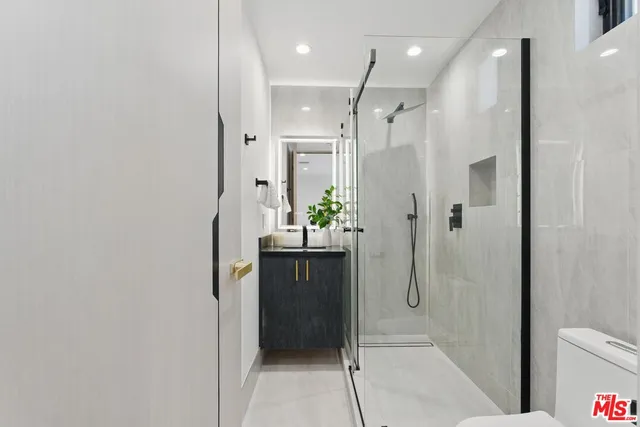 $3,375,000 | 4906 Van Noord Avenue, Sherman Oaks, CA 91423