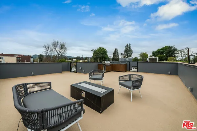 $3,375,000 | 4906 Van Noord Avenue, Sherman Oaks, CA 91423