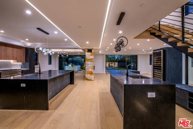 $3,375,000 | 4906 Van Noord Avenue, Sherman Oaks, CA 91423