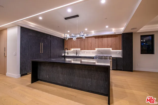 $3,375,000 | 4906 Van Noord Avenue, Sherman Oaks, CA 91423