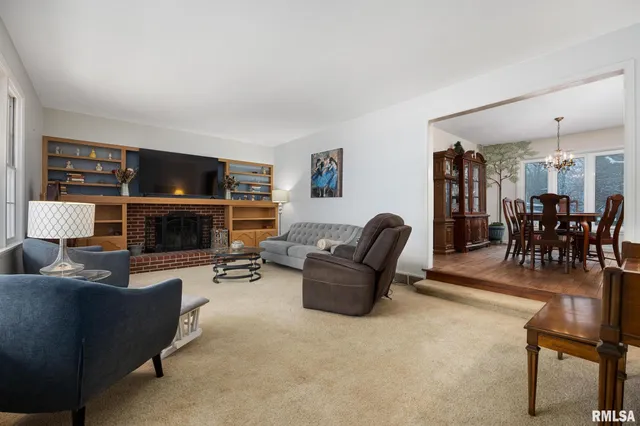 $280,000 | 2926 West Parkwood Drive, Peoria, IL 61614