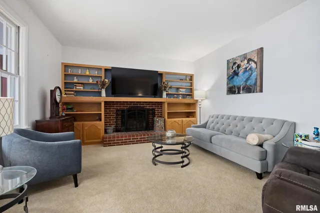 $280,000 | 2926 West Parkwood Drive, Peoria, IL 61614