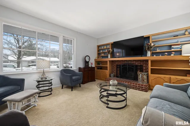 $280,000 | 2926 West Parkwood Drive, Peoria, IL 61614