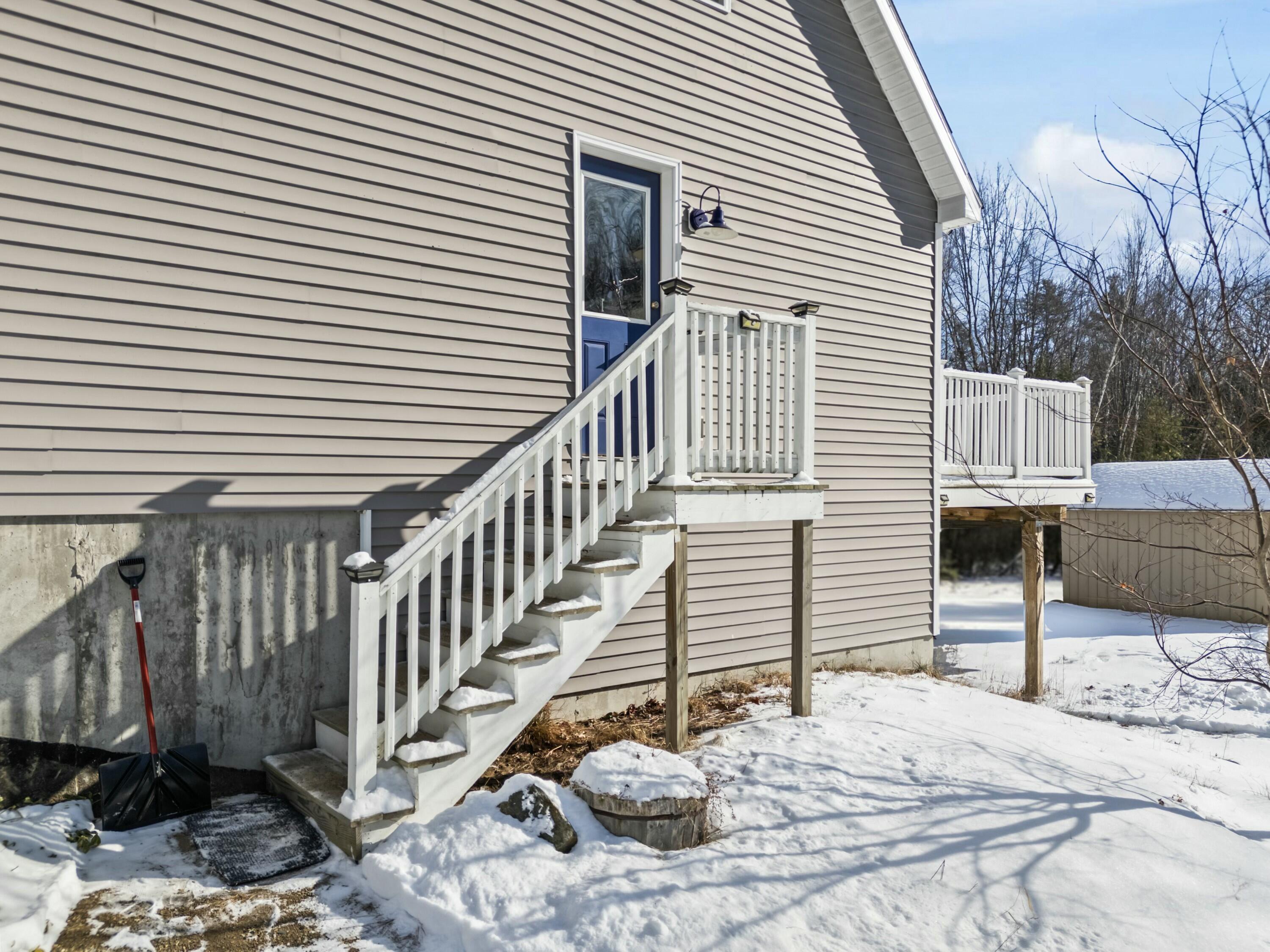552 Emerys Bridge Road South Berwick, ME 03908 - Photo 12 of 53 Side Entry View