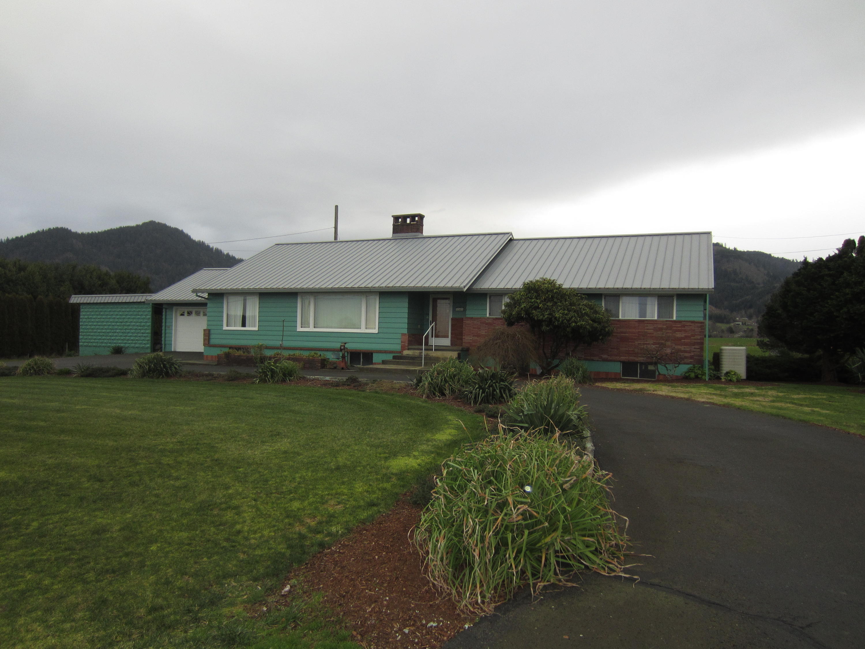 385 Hodgdon Road Tillamook, OR 97141 - Photo 4 of 37 IMG_1828