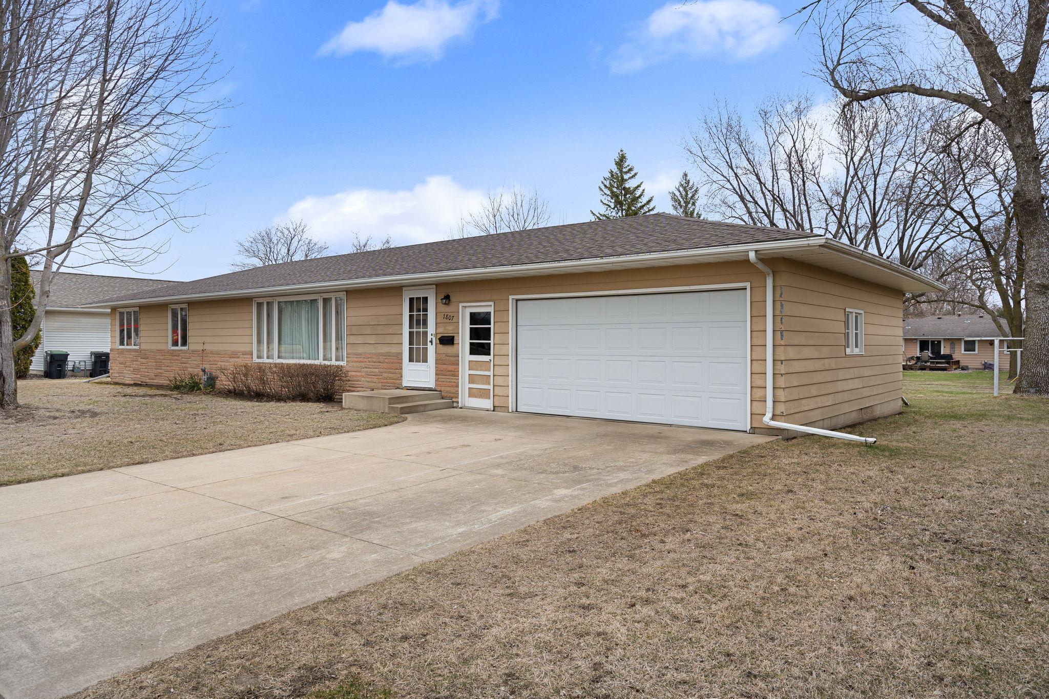1807 12th Street Southwest Austin, MN 55912 - Photo 1 of 1 Gallery Image 1