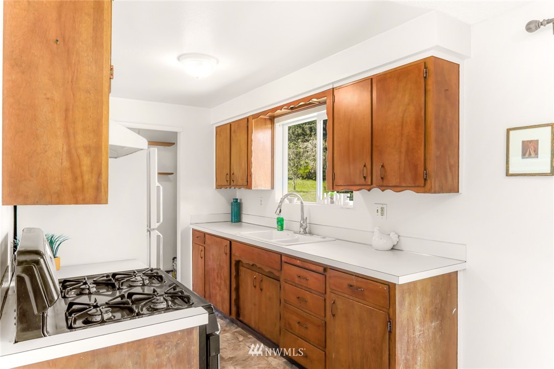 2706 McLeod Road Bellingham, WA 98225 - Photo 8 of 26 Gallery Image 8