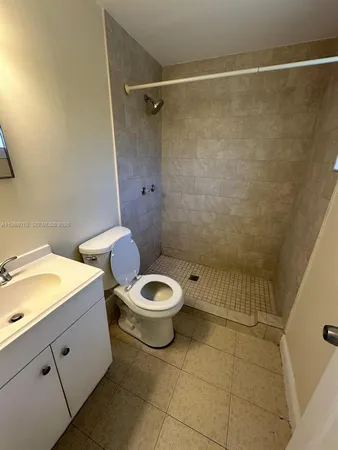 $1,750 | 100 Northeast 78th Street, Unit 4, Miami, FL 33138