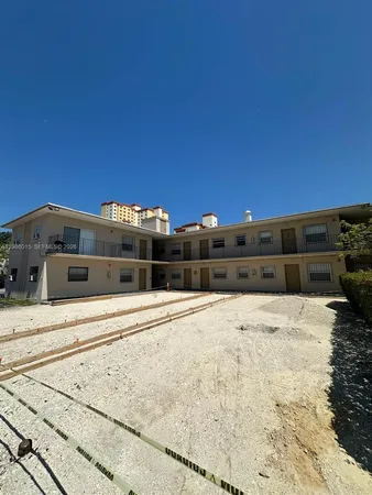 $1,750 | 100 Northeast 78th Street, Unit 4, Miami, FL 33138