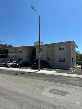 $1,750 | 100 Northeast 78th Street, Unit 4, Miami, FL 33138