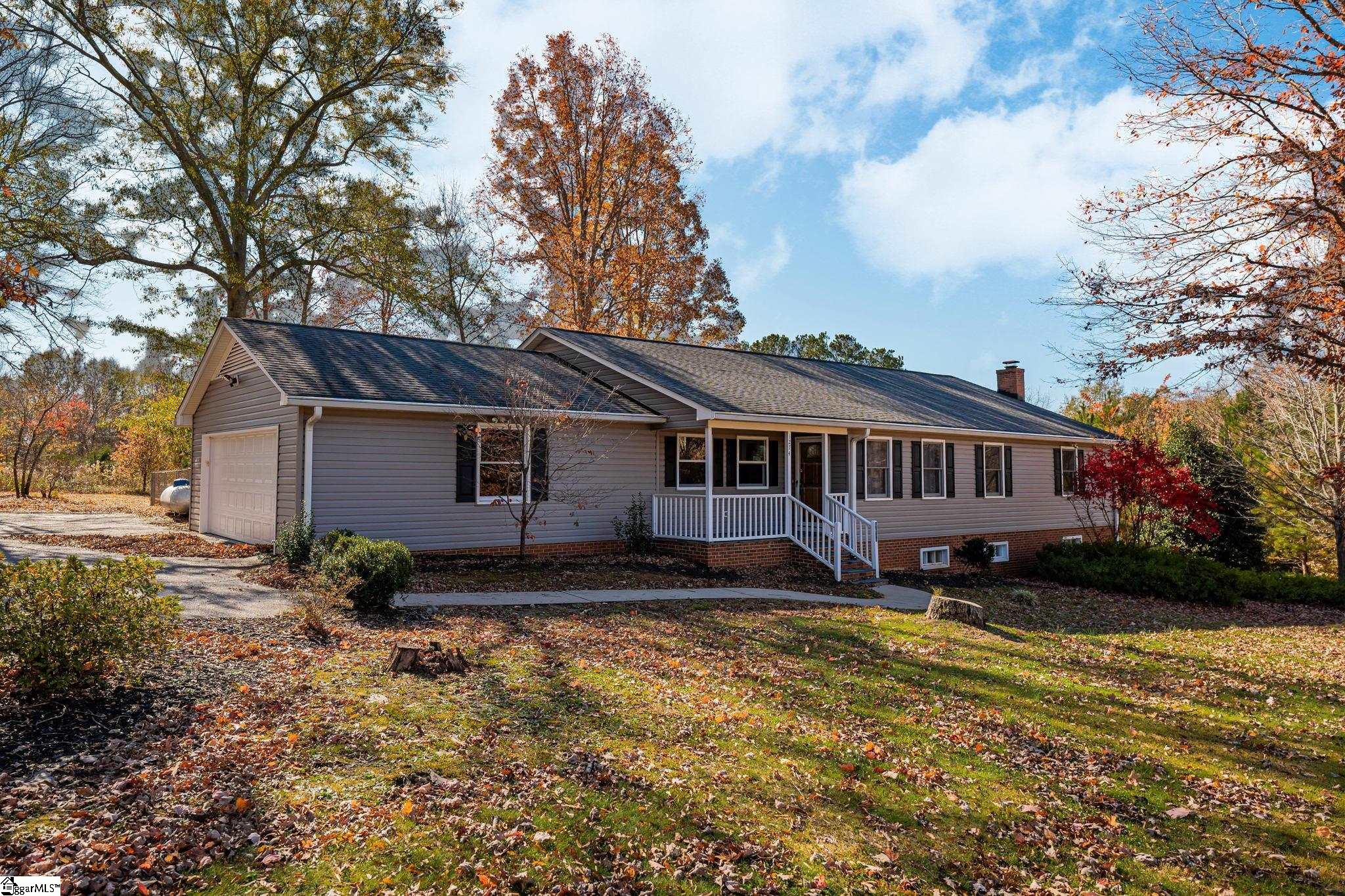 1274 Dickson Road Campobello, SC 29322 - Photo 25 of 34