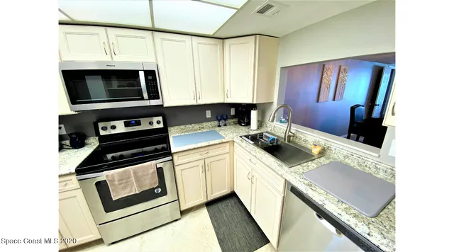 $4,500 | 3060 North Atlantic Avenue, Unit 606, Cocoa Beach, FL 32931