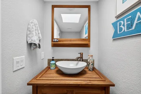 $1,629,000 | 957 Hygeia Avenue, Encinitas, CA 92024