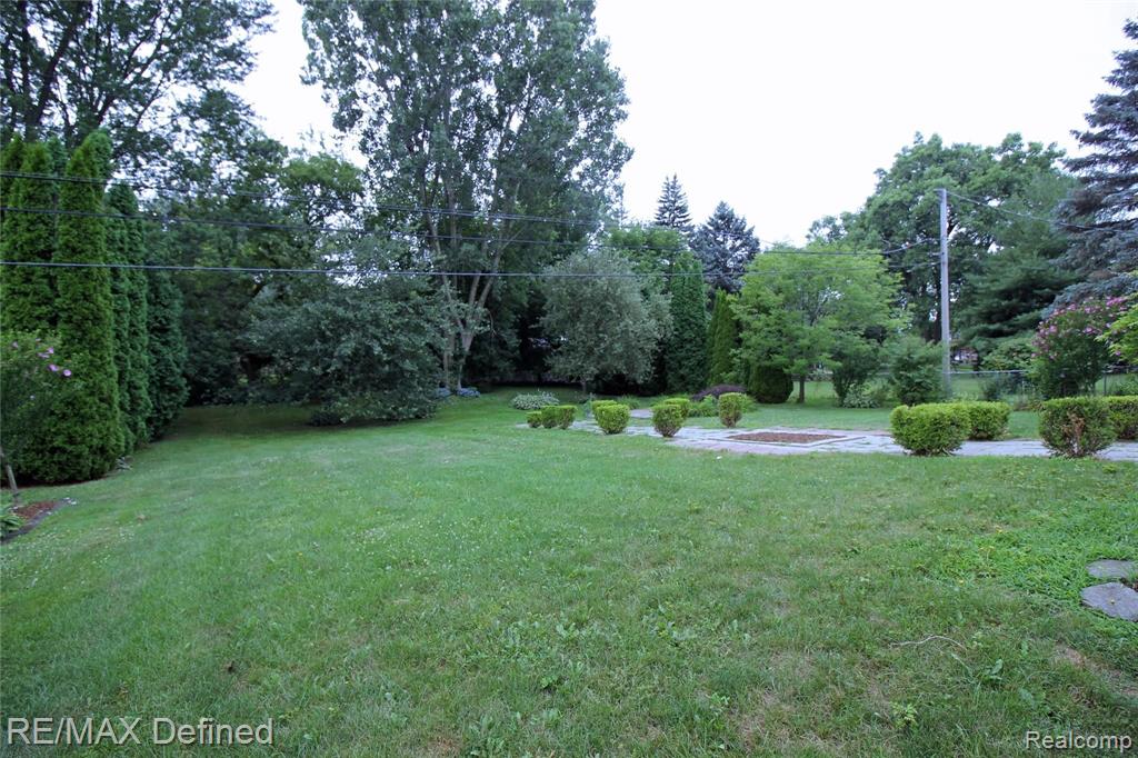 205 West Hamlin Road Rochester Hills, MI 48307 - Photo 21 of 23