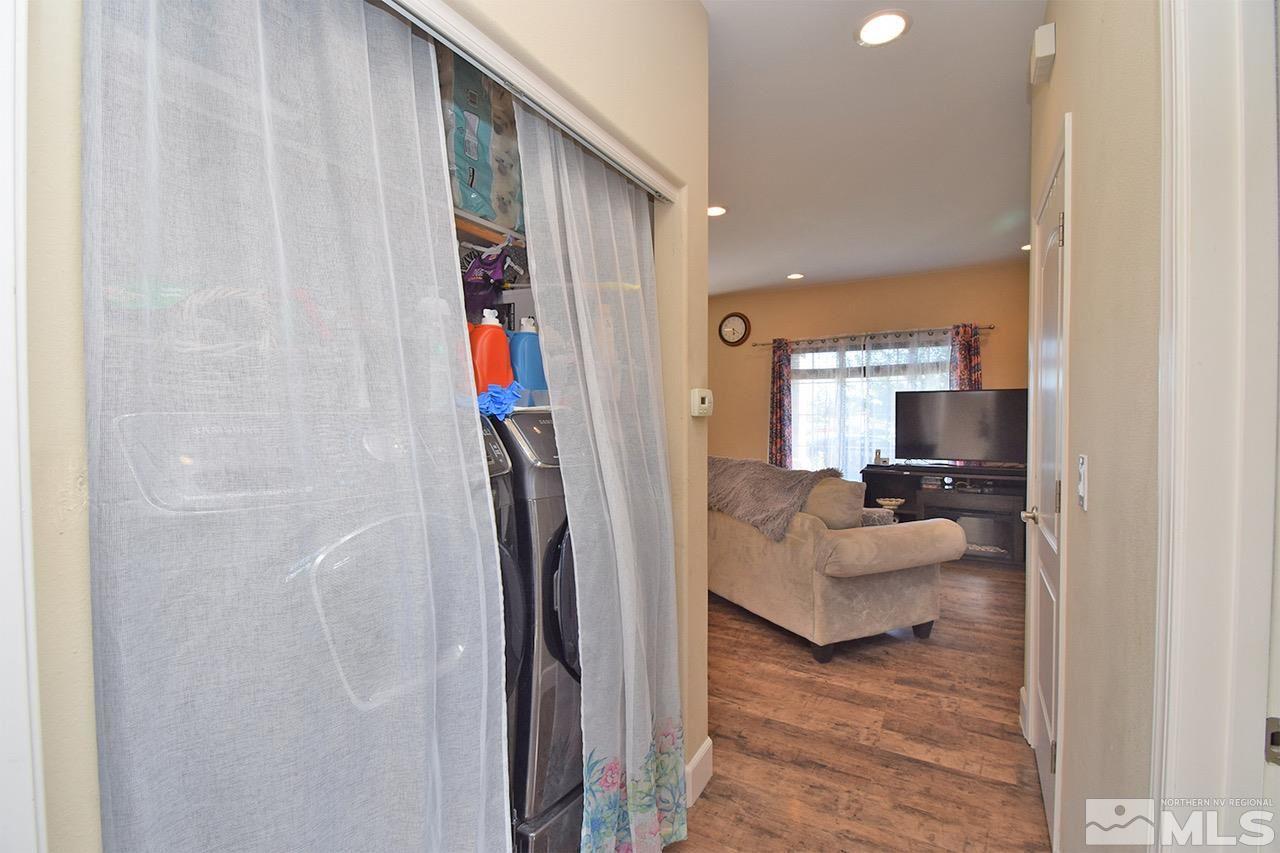 2735 Gulling Court Reno, NV 89503 - Photo 10 of 30 a living room with furniture and a window