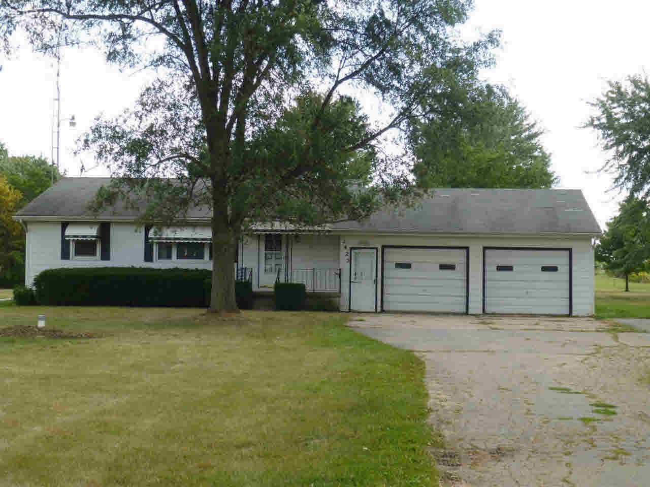 2425 South Durand Road Lennon, MI 48449 - Photo 1 of 25 21365184.JPG