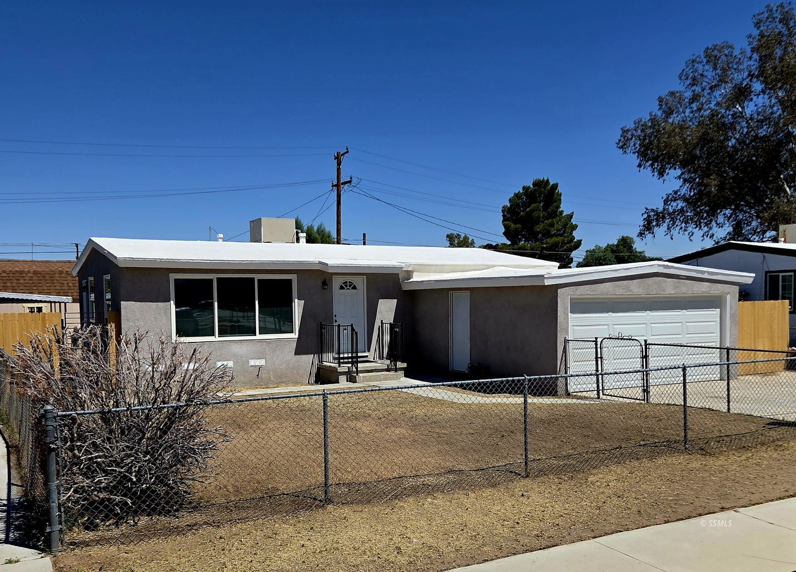 408 North Alvord Street Ridgecrest, CA 93555 - Photo 3 of 50