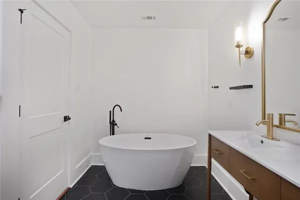 $8,500 | 8 Park Island Drive, New Orleans, LA 70122