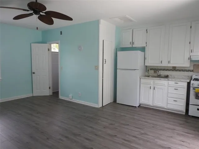 $1,400 | 517 Briny Avenue, Unit 4, Pompano Beach, FL 33062