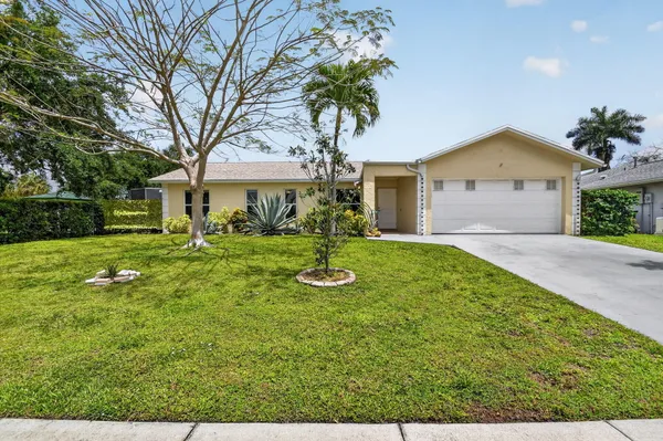 $699,000 | 1262 Essex Drive, Wellington, FL 33414