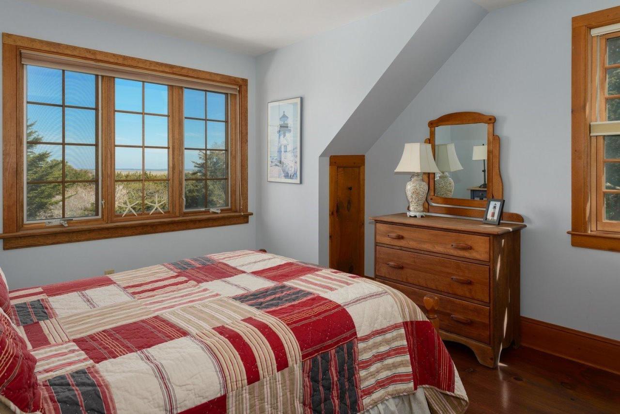52 Point Hill Road West Barnstable, MA 02668 - Photo 23 of 28 a bedroom with a bed and a window