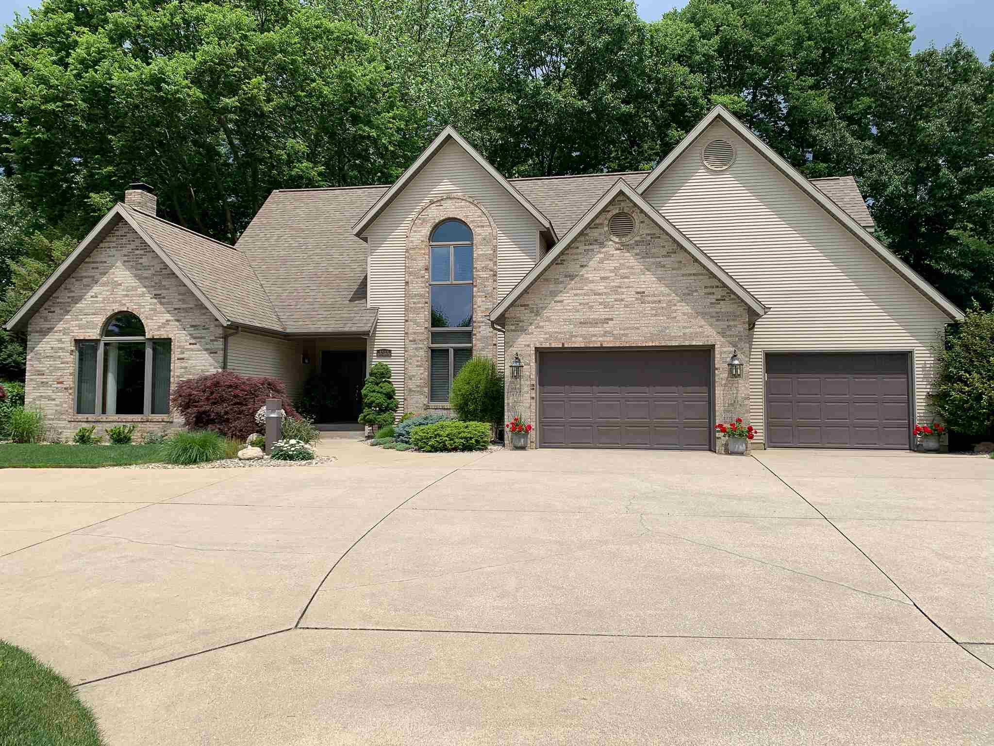 3213 Wakefield Road Goshen, IN 46528 - Photo 1 of 36 Gallery Image 1