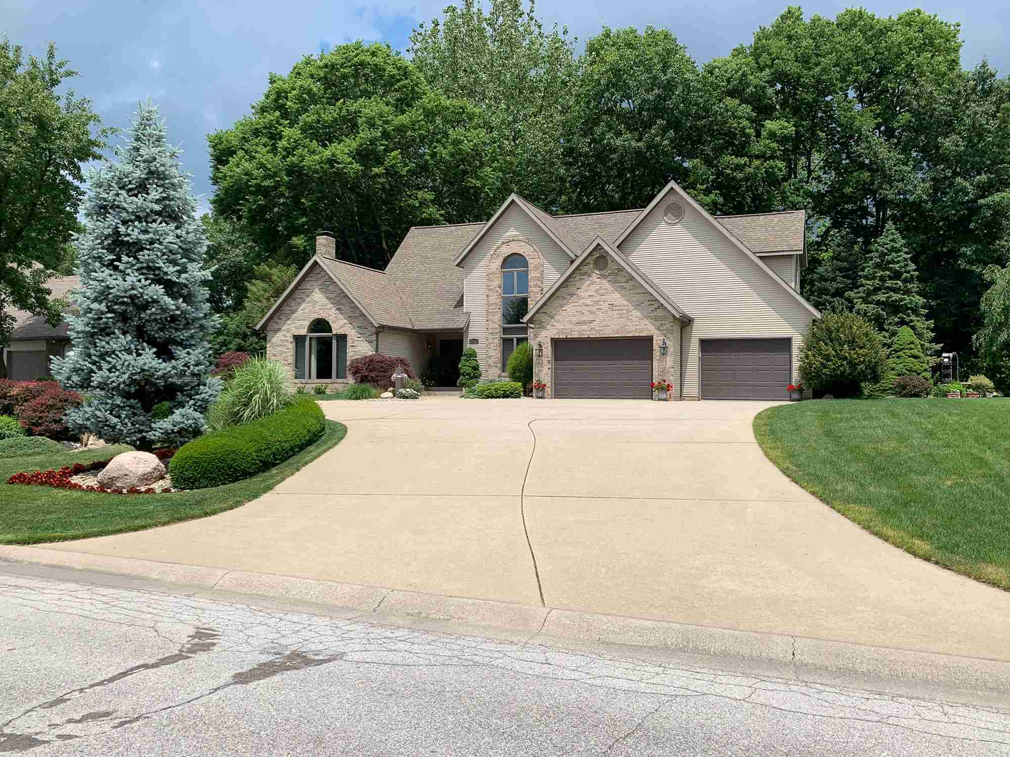3213 Wakefield Road Goshen, IN 46528 - Photo 3 of 36 Gallery Image 3