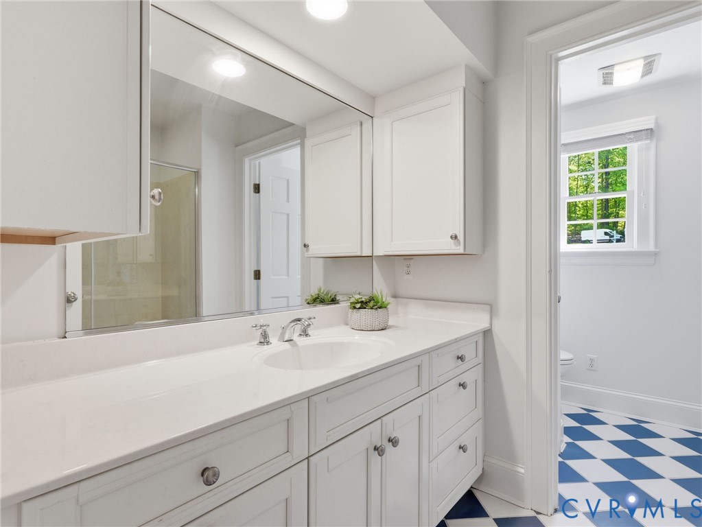 3506 Salles Ridge Court Midlothian, VA 23113 - Photo 46 of 78 Second Floor Hall Bathroom