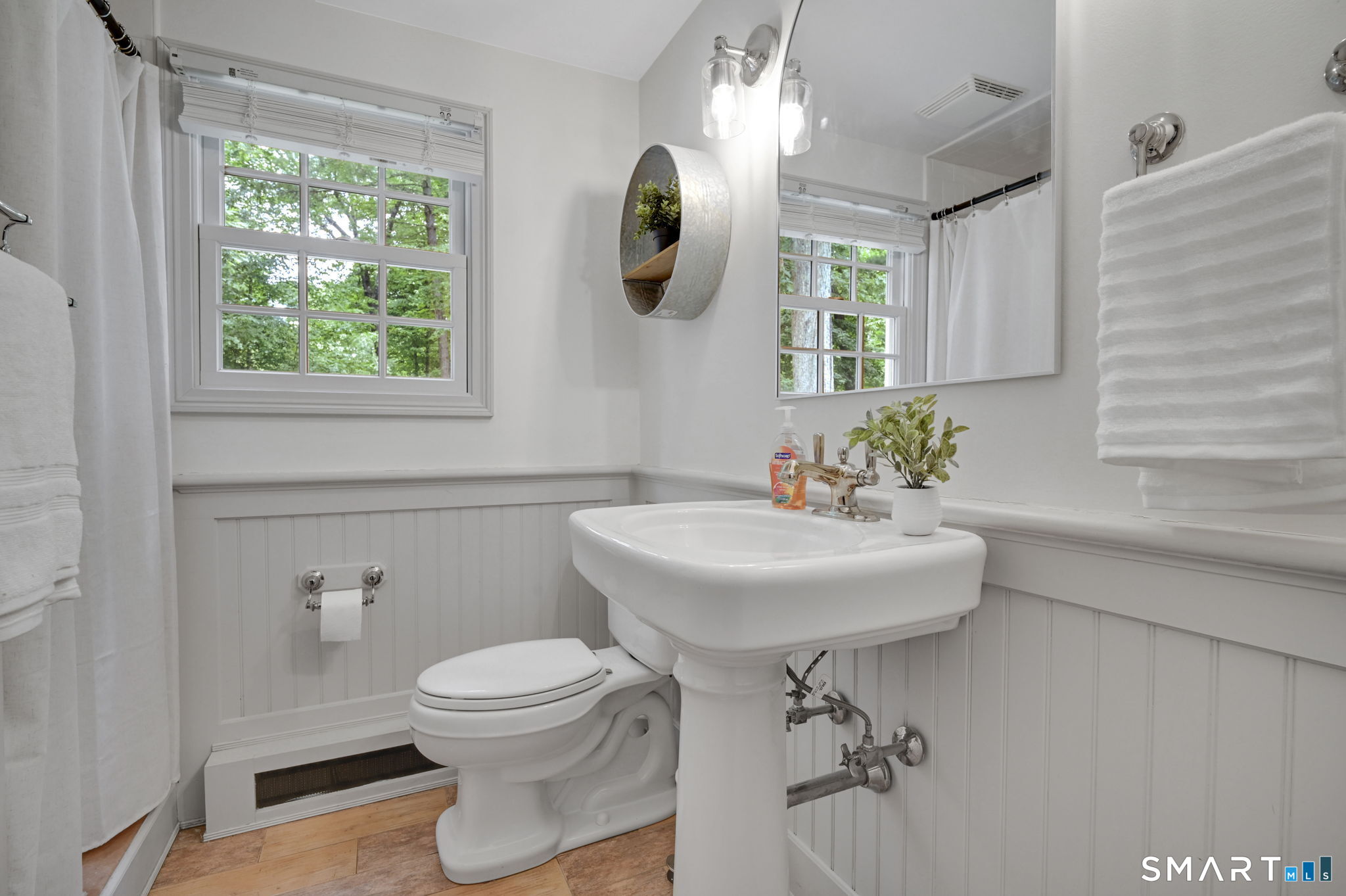 8 Virginia Lane Simsbury, CT 06070 - Photo 14 of 38