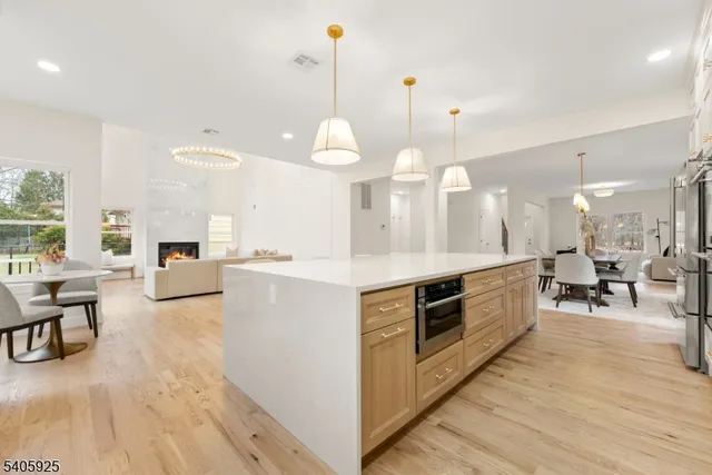 $1,300,000 | 100 Louis Street, Whippany, NJ 07981