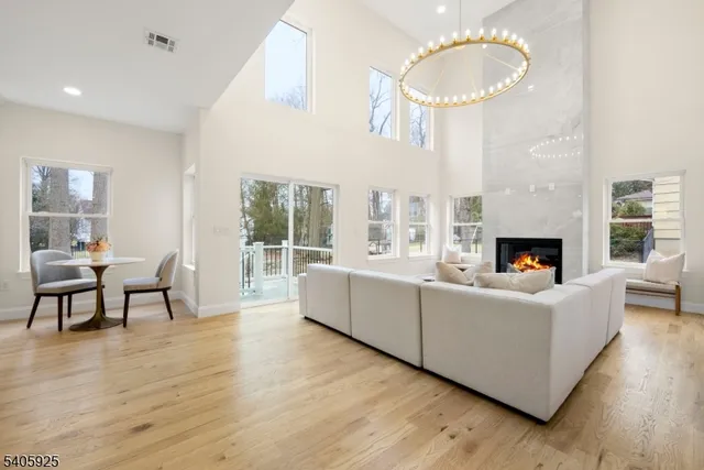 $1,300,000 | 100 Louis Street, Whippany, NJ 07981