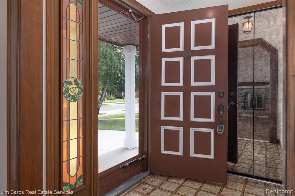 1769 Hampton Road Grosse Pointe Woods, MI 48236 - Photo 7 of 27