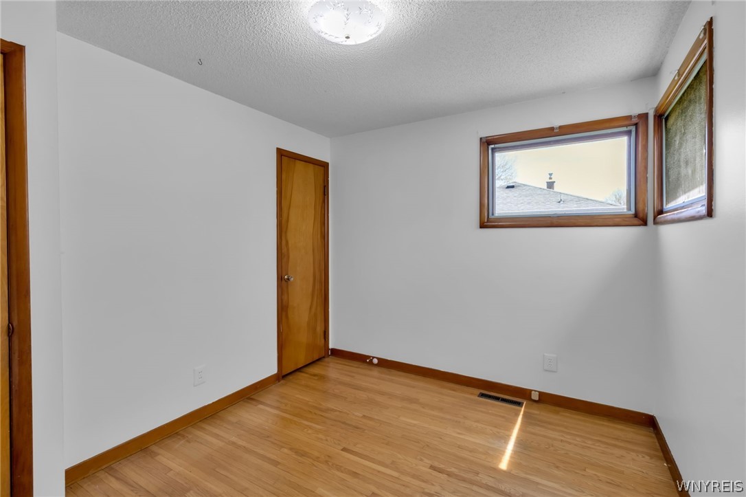 7375 St Joseph Road Niagara, NY 14304 - Photo 30 of 47