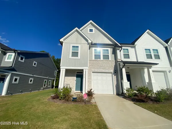 $310,000 | 516 Barrington Row Avenue, Zebulon, NC 27597