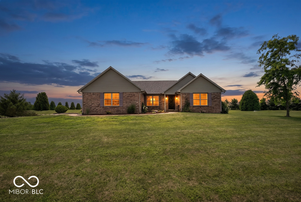 5307 West Division Road Tipton, IN 46072 - Photo 2 of 39