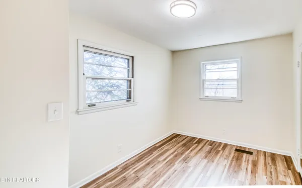 $324,900 | 8029 Sharp Road, Powell, TN 37849