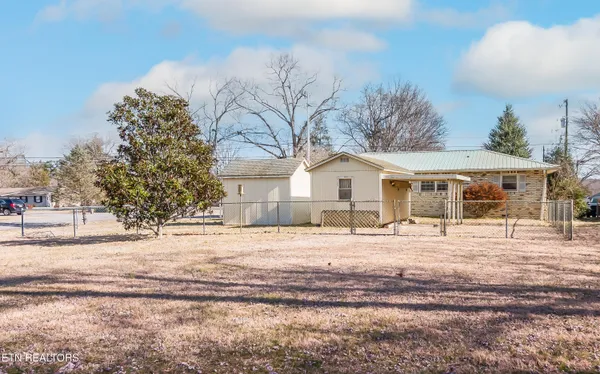 $324,900 | 8029 Sharp Road, Powell, TN 37849