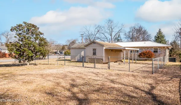 $324,900 | 8029 Sharp Road, Powell, TN 37849