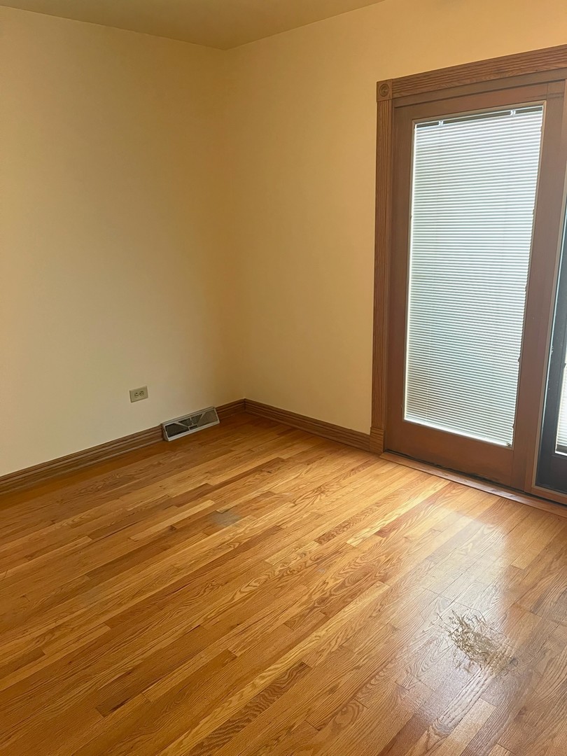 5959 South Rutherford Avenue Chicago, IL 60638 - Photo 13 of 17