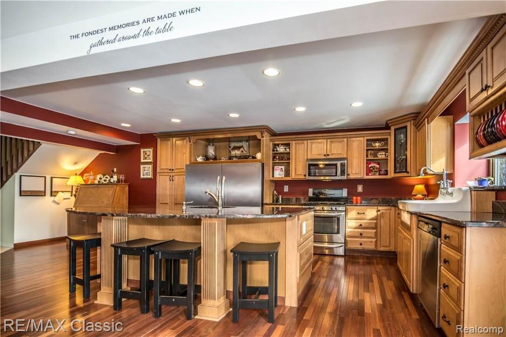 18510 Ridge Road Northville, MI 48168 - Photo 15 of 55