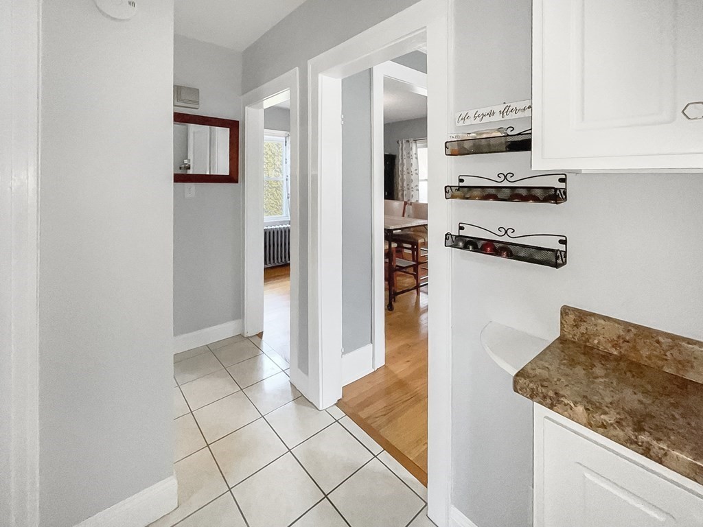 48 Audubon Street Springfield, MA 01108 - Photo 12 of 40