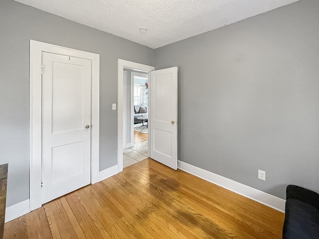 48 Audubon Street Springfield, MA 01108 - Photo 18 of 40